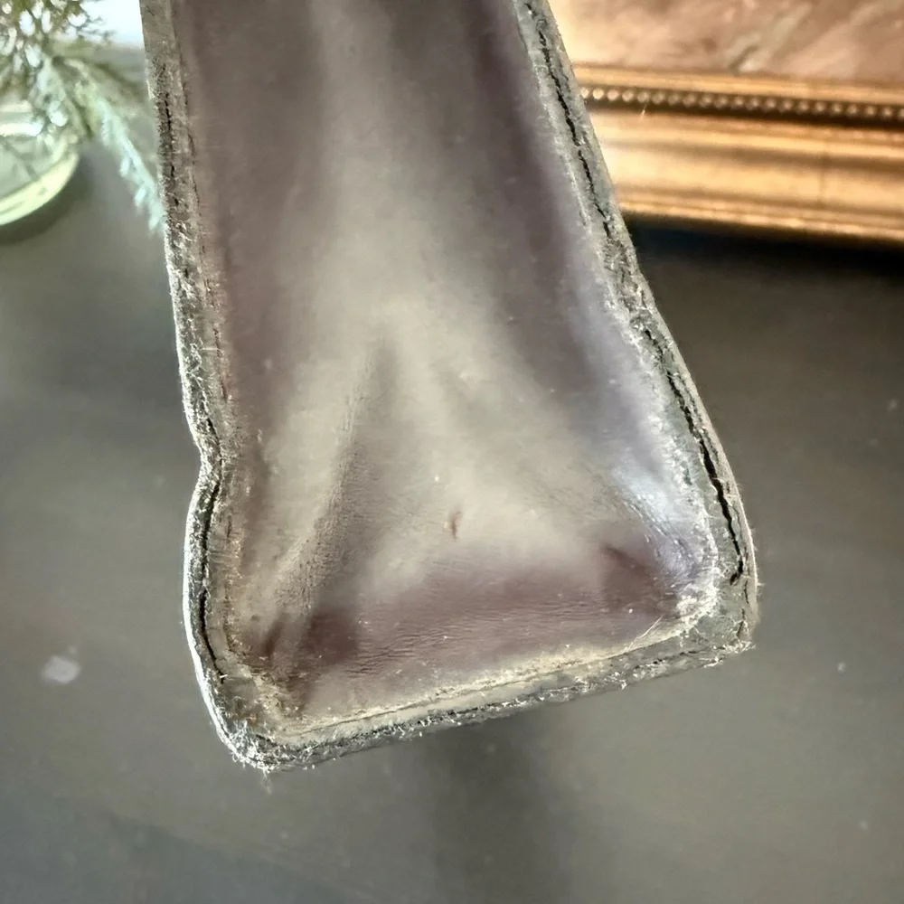 Rare Louis Vuitton Epi Pochette Toiletry 26 purple